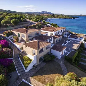 Le Sirene Hotel Portisco
